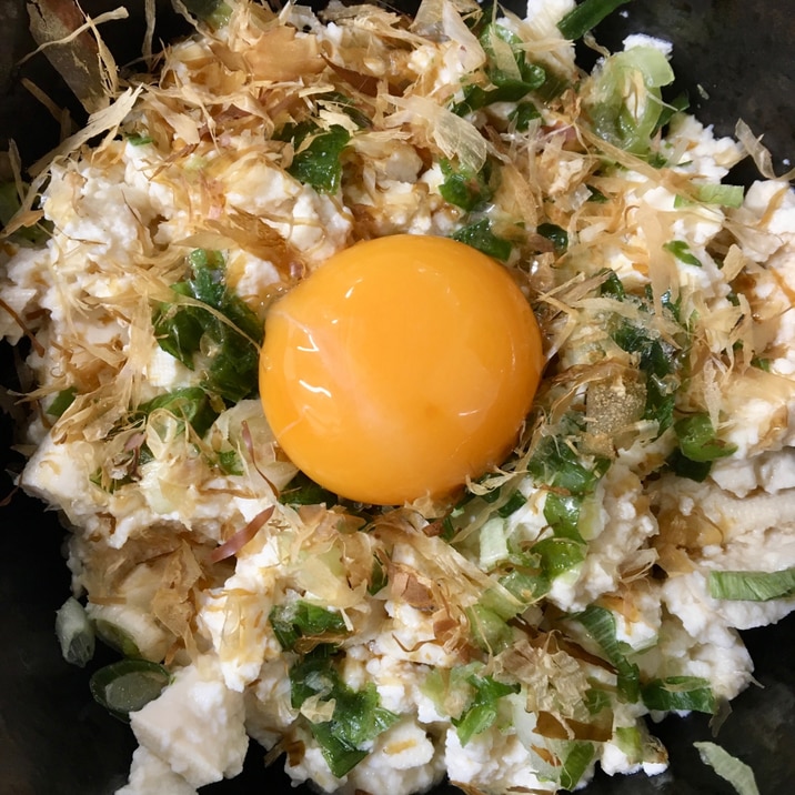 豆腐丼ぶり、火も使わずに作るズボラ飯